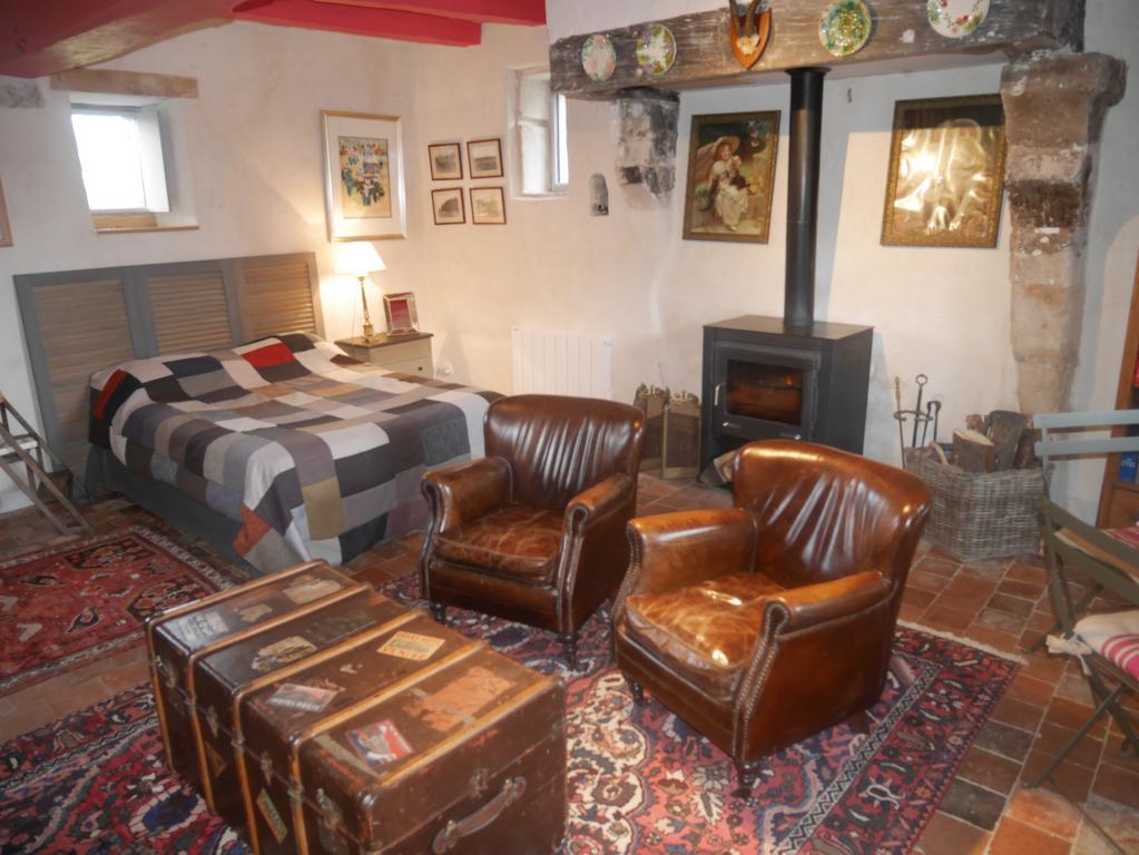 Hôtel Le Vivier à Challes Extérieur photo