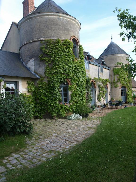 Hôtel Le Vivier à Challes Extérieur photo