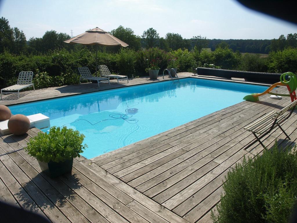 Hôtel Le Vivier à Challes Chambre photo